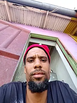 Snapshot of Tigermanboy chatting on November 1, 2025, 8:05 am Tigermanboy online show from November 1, 2025, 8:05 am