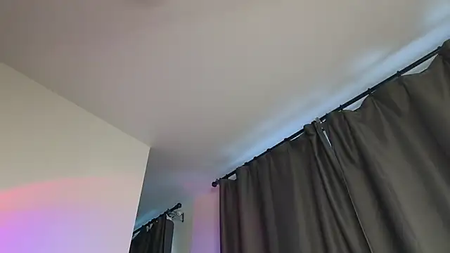  eva queen online show from May 17, 2026, 3:19 pm