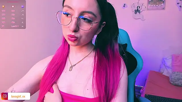 Julieta cott online show from October 20, 2025, 3:29 am