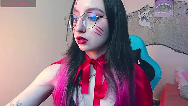 Julieta cott online show from November 1, 2025, 1:29 am