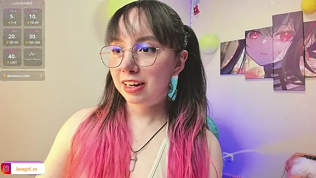 Snapshot of Julieta_cott chatting on March 8, 2026, 12:41 am Julieta cott online show from March 8, 2026, 12:41 am