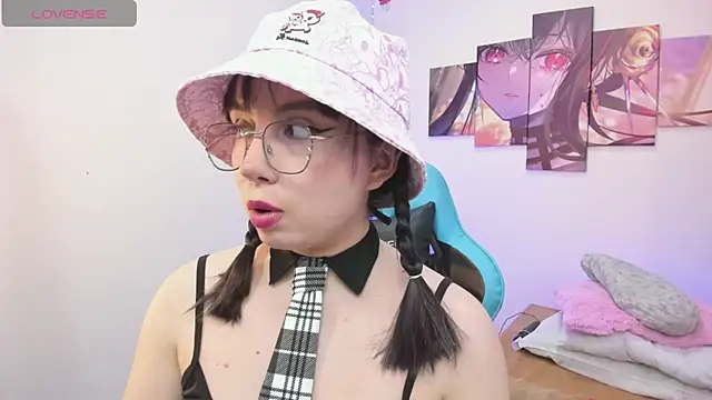 Snapshot of Julieta_cott chatting on June 26, 2026, 2:27 am Julieta cott online show from June 26, 2026, 2:27 am