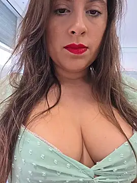 GatitaXD27 online show from November 5, 2025, 9:42 am