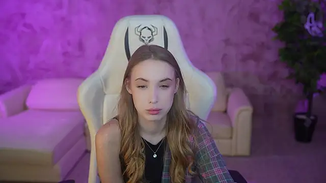 Linda054 online show from February 9, 2025, 8:00 am