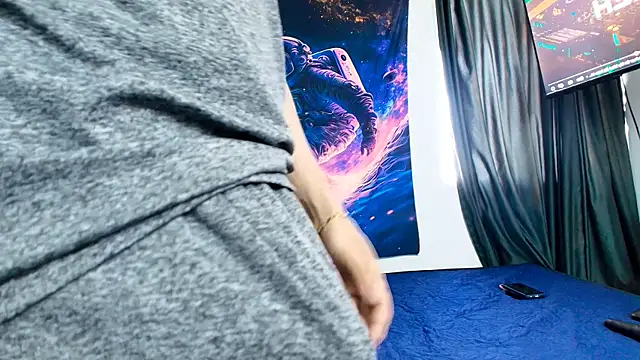 HotCouple 697 online show from January 18, 2025, 6:43 pm