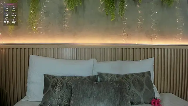 Lana Lann online show from February 21, 2026, 11:55 am