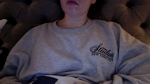 Sandysecret online show from November 13, 2025, 8:08 pm