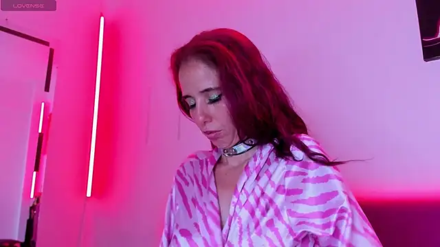 Snapshot of Little_Naughtty chatting on March 8, 2025, 3:17 am Little Naughtty online show from March 8, 2025, 3:17 am