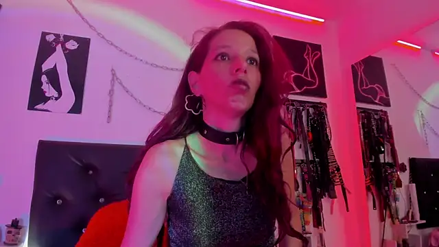 Snapshot of Little_Naughtty chatting on September 26, 2025, 5:44 am Little Naughtty online show from September 26, 2025, 5:44 am