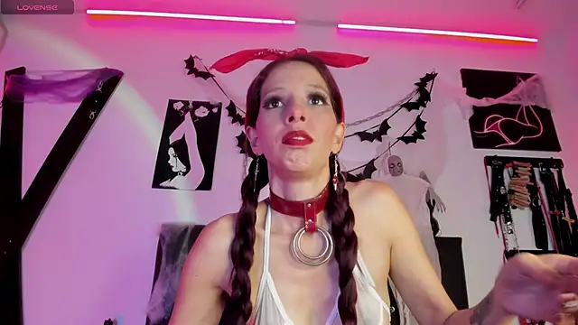 Snapshot of Little_Naughtty chatting on November 2, 2025, 4:09 pm Little Naughtty online show from November 2, 2025, 4:09 pm