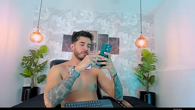 Snapshot of Nate_franco chatting on November 12, 2025, 3:29 am Nate franco online show from November 12, 2025, 3:29 am