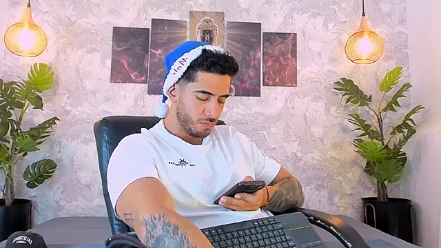 Snapshot of Nate_franco chatting on December 16, 2025, 2:49 am Nate franco online show from December 16, 2025, 2:49 am