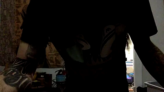 Snapshot of Robriguezxxx chatting on January 4, 2025, 5:27 am Robriguezxxx online show from January 4, 2025, 5:27 am