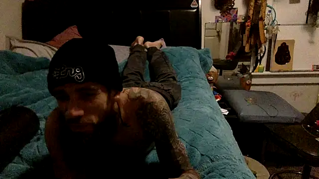 Snapshot of Robriguezxxx chatting on January 8, 2025, 8:06 am Robriguezxxx online show from January 8, 2025, 8:06 am