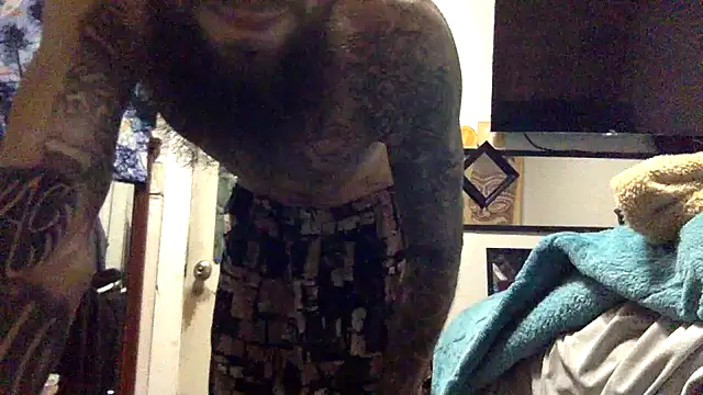 Snapshot of Robriguezxxx chatting on February 3, 2025, 3:53 am Robriguezxxx online show from February 3, 2025, 3:53 am