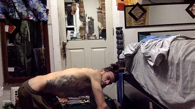 Snapshot of Robriguezxxx chatting on February 8, 2025, 5:51 am Robriguezxxx online show from February 8, 2025, 5:51 am