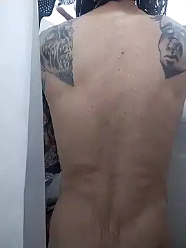 Snapshot of Robriguezxxx chatting on February 9, 2025, 6:43 am Robriguezxxx online show from February 9, 2025, 6:43 am