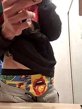 Snapshot of Robriguezxxx chatting on February 13, 2025, 8:38 am Robriguezxxx online show from February 13, 2025, 8:38 am