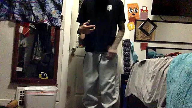 Snapshot of Robriguezxxx chatting on February 16, 2025, 3:15 am Robriguezxxx online show from February 16, 2025, 3:15 am