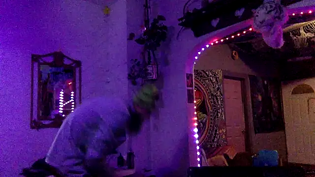 Snapshot of Robriguezxxx chatting on February 17, 2025, 5:36 am Robriguezxxx online show from February 17, 2025, 5:36 am