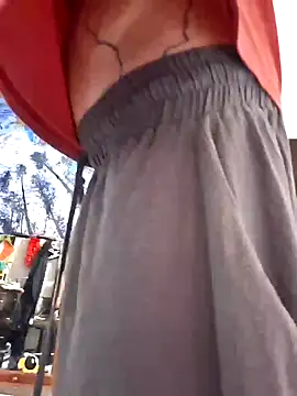 Snapshot of Robriguezxxx chatting on February 20, 2025, 6:28 am Robriguezxxx online show from February 20, 2025, 6:28 am