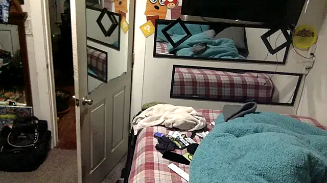 Snapshot of Robriguezxxx chatting on March 18, 2025, 4:26 am Robriguezxxx online show from March 18, 2025, 4:26 am