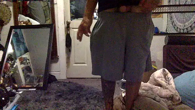 Snapshot of Robriguezxxx chatting on October 13, 2025, 5:29 am Robriguezxxx online show from October 13, 2025, 5:29 am