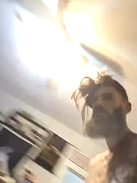 Snapshot of Robriguezxxx chatting on October 16, 2025, 6:47 am Robriguezxxx online show from October 16, 2025, 6:47 am