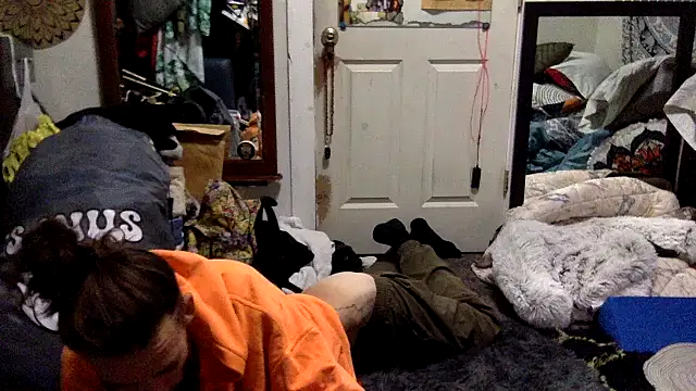 Snapshot of Robriguezxxx chatting on October 23, 2025, 3:39 am Robriguezxxx online show from October 23, 2025, 3:39 am