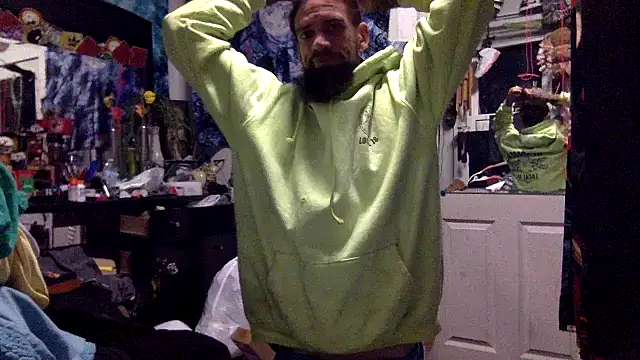 Snapshot of Robriguezxxx chatting on November 4, 2025, 5:28 am Robriguezxxx online show from November 4, 2025, 5:28 am