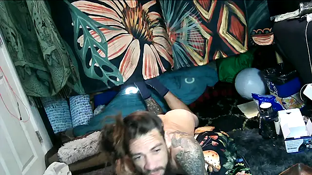 Snapshot of Robriguezxxx chatting on December 4, 2025, 8:45 am Robriguezxxx online show from December 4, 2025, 8:45 am