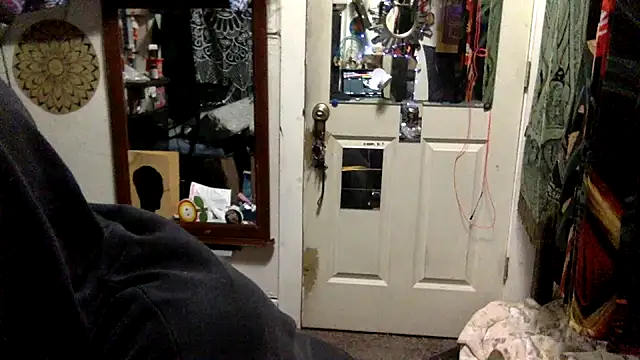 Snapshot of Robriguezxxx chatting on December 5, 2025, 4:43 am Robriguezxxx online show from December 5, 2025, 4:43 am