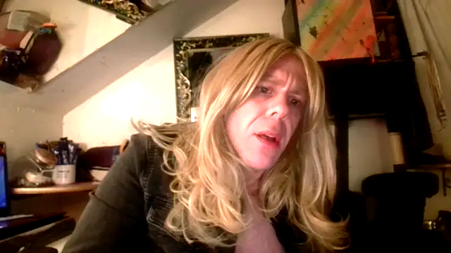 Snapshot of ditchwater chatting on March 18, 2026, 9:34 am ditchwater online show from March 18, 2026, 9:34 am