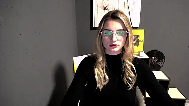 lady olivia  online show from February 10, 2026, 5:17 pm