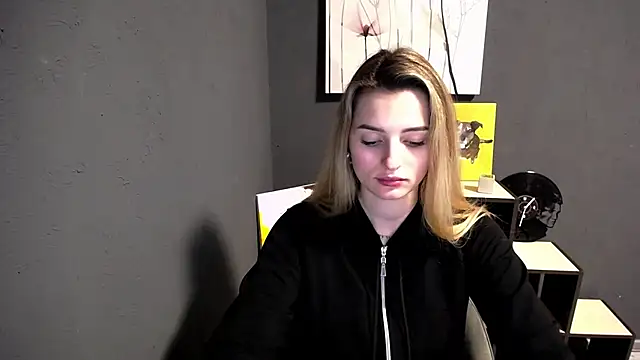 lady olivia  online show from February 28, 2026, 3:24 pm