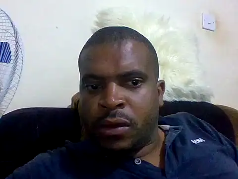 Snapshot of lui_cuuty chatting on October 20, 2025, 4:07 pm lui cuuty online show from October 20, 2025, 4:07 pm