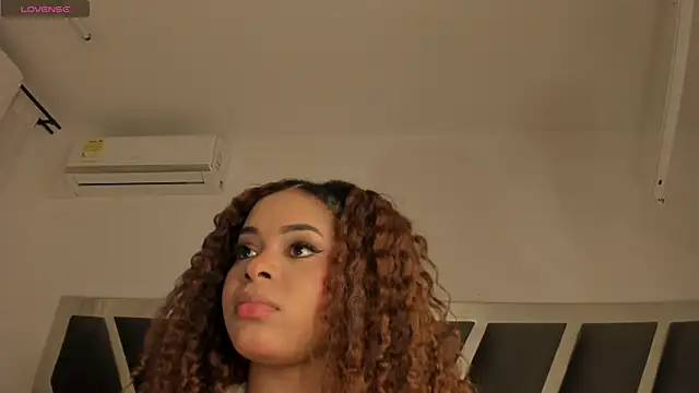 Samanntha Rose online show from December 5, 2025, 7:21 pm