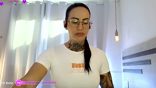 Snapshot of YasmimBrasil chatting on December 17, 2025, 9:15 am YasmimBrasil online show from December 17, 2025, 9:15 am