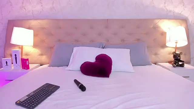 Snapshot of SofieReyes chatting on March 2, 2026, 2:02 pm SofieReyes online show from March 2, 2026, 2:02 pm