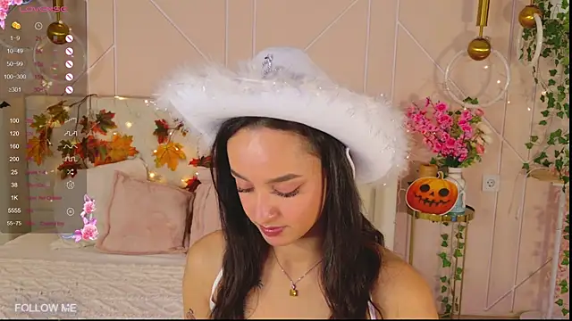 Snapshot of Lolly_Neal chatting on October 29, 2025, 4:59 am Lolly Neal online show from October 29, 2025, 4:59 am