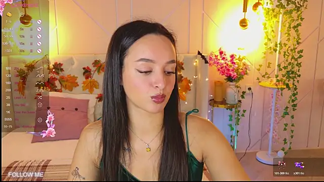 Snapshot of Lolly_Neal chatting on November 7, 2025, 4:56 am Lolly Neal online show from November 7, 2025, 4:56 am