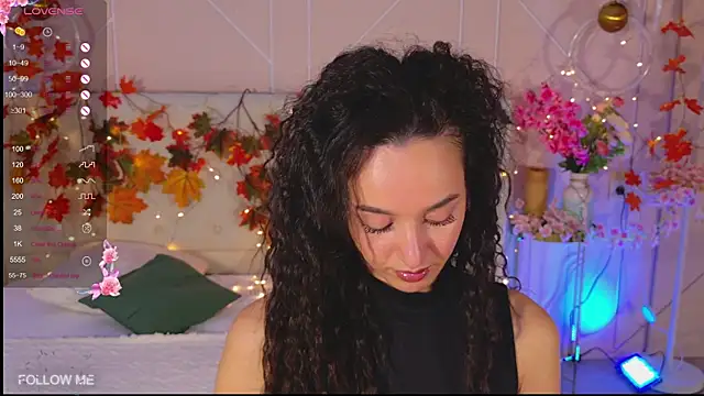 Snapshot of Lolly_Neal chatting on November 24, 2025, 4:56 am Lolly Neal online show from November 24, 2025, 4:56 am