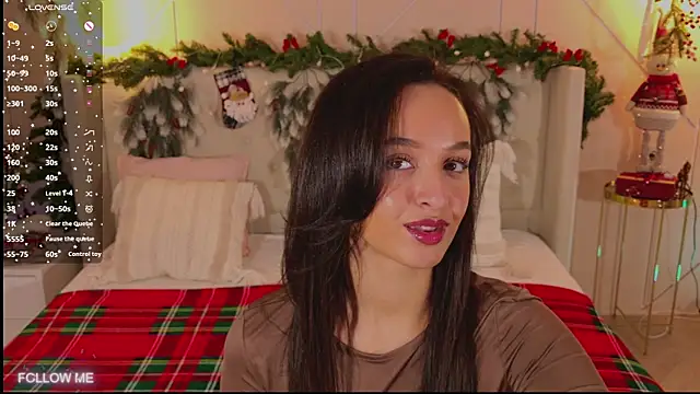 Snapshot of Lolly_Neal chatting on December 17, 2025, 4:51 am Lolly Neal online show from December 17, 2025, 4:51 am