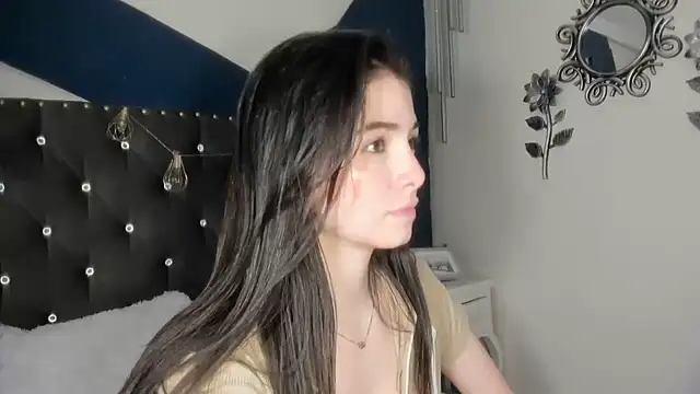 diana queen  online show from May 29, 2026, 3:59 am