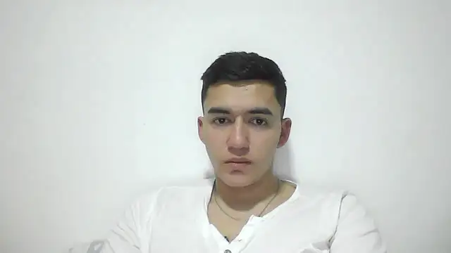 Snapshot of Estebitan_vm chatting on November 17, 2025, 4:51 am Estebitan vm online show from November 17, 2025, 4:51 am