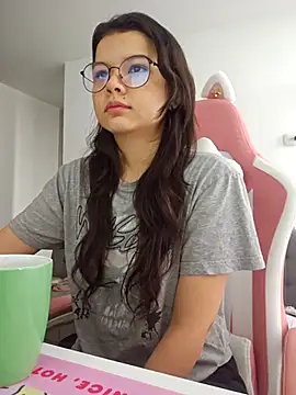 azumiichan online show from October 25, 2025, 1:51 pm