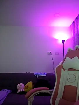 azumiichan online show from November 15, 2025, 12:19 am