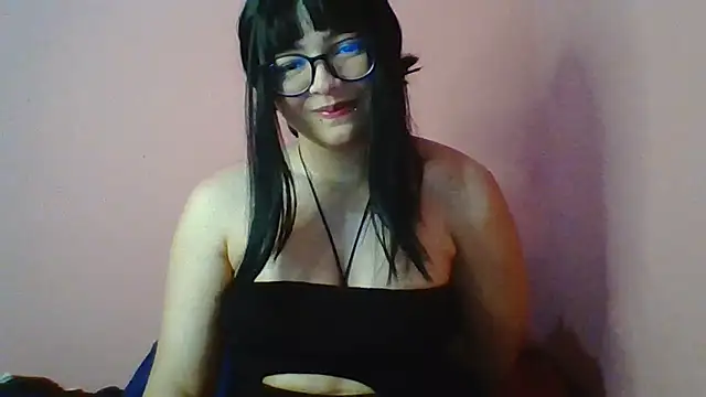 Snapshot of AliceStonexx chatting on October 15, 2025, 10:32 pm AliceStonexx online show from October 15, 2025, 10:32 pm