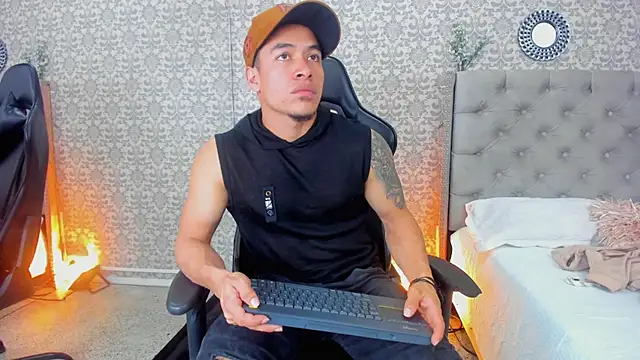 Snapshot of Bryson_Collins_ chatting on February 3, 2025, 11:09 am Bryson Collins online show from February 3, 2025, 11:09 am