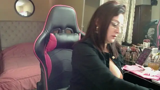 Carol Scottt online show from March 1, 2026, 8:11 pm